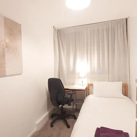 London Oldbury House Rooms Room photo